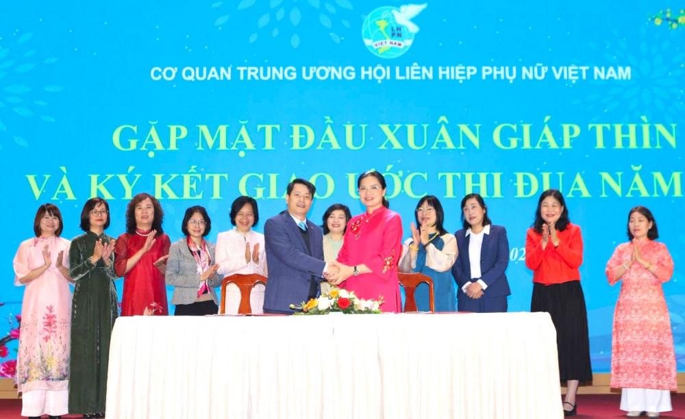 Học viện Phụ nữ Việt Nam ký kết giao ước thi đua năm 2024